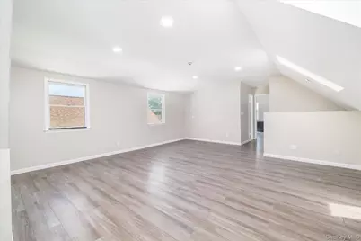 191 Raff Avenue, Mineola, NY 11501 - Photo 23