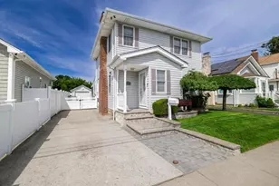 2864 Saint Johns Rd, Oceanside, NY 11572 - Photo 3