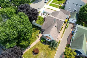2445 Columbus Ave, Oceanside, NY 11572 - Photo 33