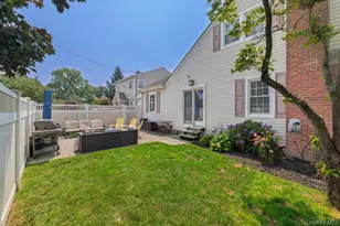 2445 Columbus Ave, Oceanside, NY 11572 - Photo 31