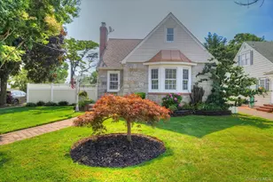 2445 Columbus Ave, Oceanside, NY 11572 - Photo 3