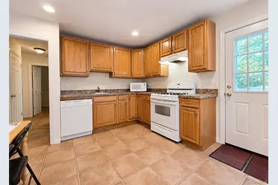 23 Robbins Avenue, Islip, NY 11751 - Photo 5