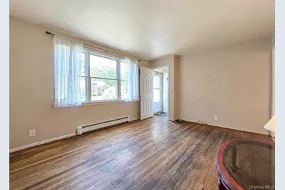 23 Robbins Avenue, Islip, NY 11751 - Photo 3