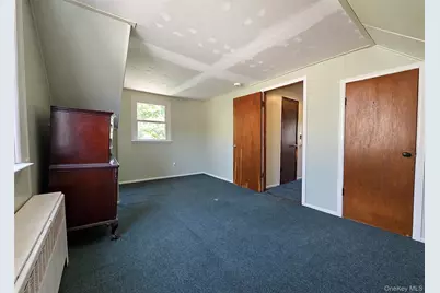 23 Robbins Avenue, Islip, NY 11751 - Photo 9