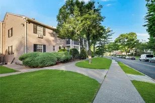 1 Doxbury Ln, Suffern, NY 10901 - Photo 3