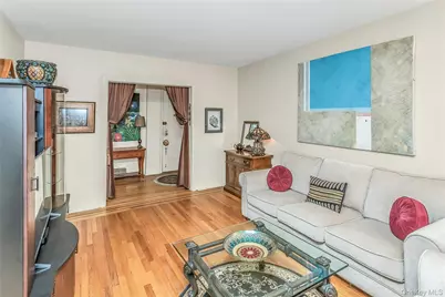 185 Atlantic Avenue #A3, Lynbrook, NY 11563 - Photo 5
