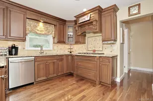 4 Plum Ct, Nanuet, NY 10954 - Photo 13