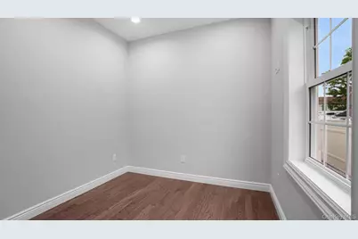 17 Hommell Street S, Valley Stream, NY 11580 - Photo 15