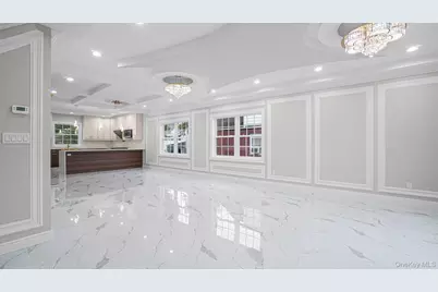 17 Hommell Street S, Valley Stream, NY 11580 - Photo 7
