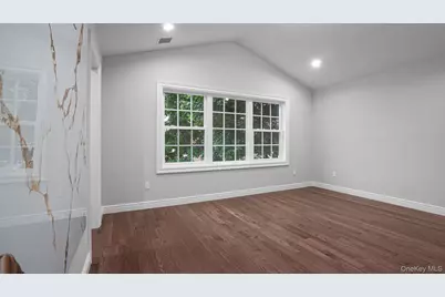 17 Hommell Street S, Valley Stream, NY 11580 - Photo 19
