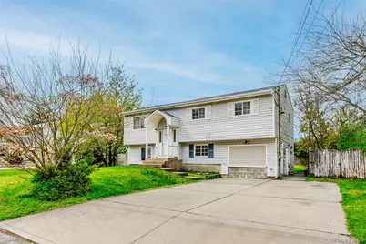 19 Liberty Avenue, Selden, NY 11784 - Photo 3