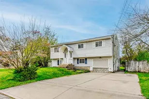 19 Liberty Ave, Selden, NY 11784 - Photo 3