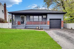 66 Phelps Ln, North Babylon, NY 11703 - Photo 3