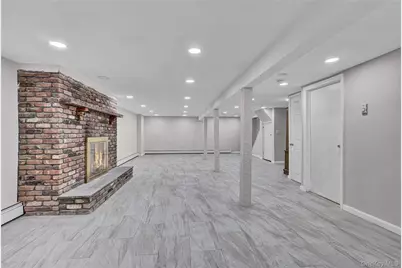 66 Phelps Lane, North Babylon, NY 11703 - Photo 31
