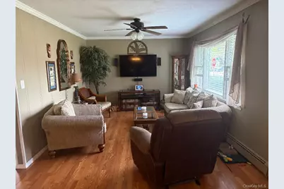 388 1st Avenue, Bayport, NY 11705 - Photo 3