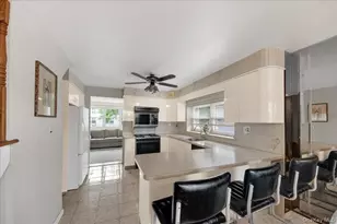2810 Harding Ave, Bronx, NY 10465 - Photo 5