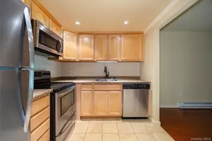 19 Scarborough Ln, Wappingers Falls, NY 12590 - Photo 3