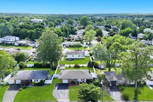 13 Fruitwood Ln, Commack, NY 11725 - Photo 21