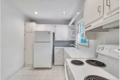 64 Cove Hollow Road, East Hampton, NY 11937 - Photo 11