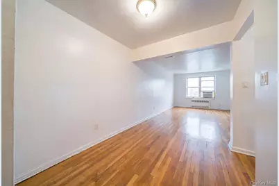 84-01 Main Street #618, Briarwood, NY 11435 - Photo 1