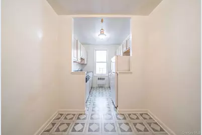 84-01 Main Street #618, Briarwood, NY 11435 - Photo 7
