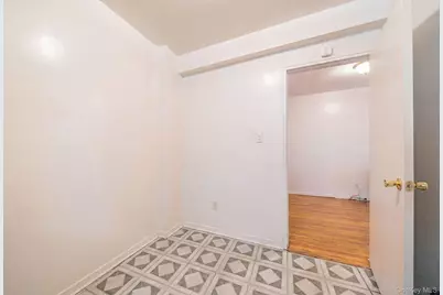 84-01 Main Street #618, Briarwood, NY 11435 - Photo 9