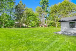 10 Rowley Rd, Poughkeepsie, NY 12601 - Photo 17