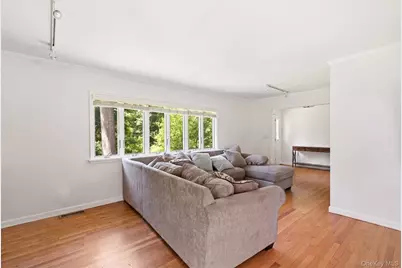 106 Vineyard Road, Huntington, NY 11743 - Photo 5