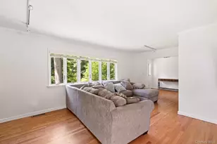 106 Vineyard Rd, Huntington, NY 11743 - Photo 5