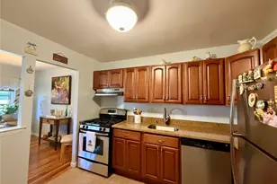 328 Lakeland Ave, Sayville, NY 11782 - Photo 7