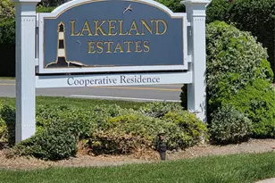 328 Lakeland Ave, Sayville, NY 11782 - Photo 3