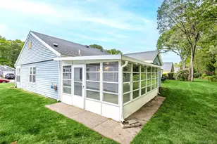 220 Belfast Ln, Ridge, NY 11961 - Photo 3