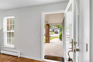 220 Belfast Ln, Ridge, NY 11961 - Photo 7