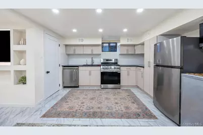 6 Ash Lane, Valley Stream, NY 11581 - Photo 19