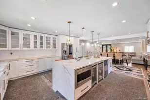 6 Ash Ln, Valley Stream, NY 11581 - Photo 9