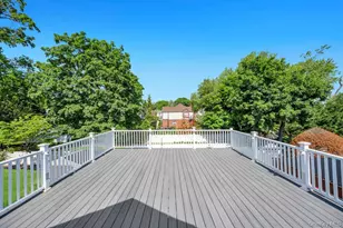 6 Ash Ln, Valley Stream, NY 11581 - Photo 23