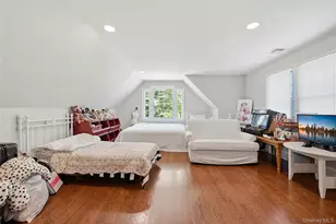 1330 Ridge Rd, Syosset, NY 11791 - Photo 37