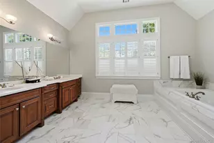 1330 Ridge Rd, Syosset, NY 11791 - Photo 33
