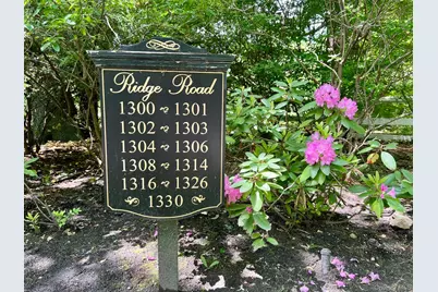 1330 Ridge Road, Syosset, NY 11791 - Photo 11