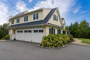 1330 Ridge Rd, Syosset, NY 11791 - Photo 5