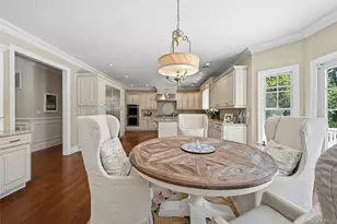 1330 Ridge Rd, Syosset, NY 11791 - Photo 15