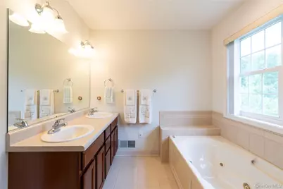 46 Wildflower Ridge, Poughkeepsie, NY 12603 - Photo 25