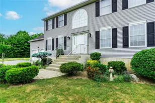 46 Wildflower Ridge, Poughkeepsie, NY 12603 - Photo 3