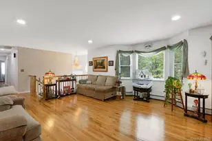 19 Flower Ln, Valley Cottage, NY 10989 - Photo 11