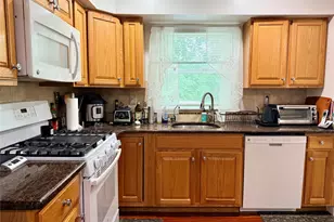 19 Flower Ln, Valley Cottage, NY 10989 - Photo 25
