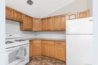 3683 Boller Avenue, Bronx, NY 10466 - Photo 9