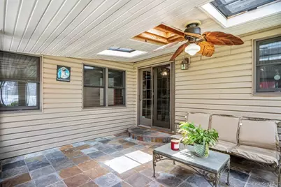 17 Brook Place, East Islip, NY 11730 - Photo 25