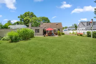 17 Brook Pl, East Islip, NY 11730 - Photo 29