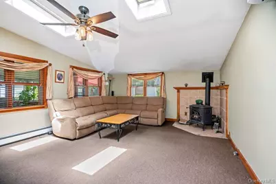 17 Brook Place, East Islip, NY 11730 - Photo 17