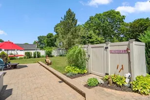 17 Brook Pl, East Islip, NY 11730 - Photo 31